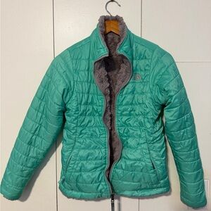 The North Face Kids M Teal Puffer Jacket with Charcoal Lining - Reversible